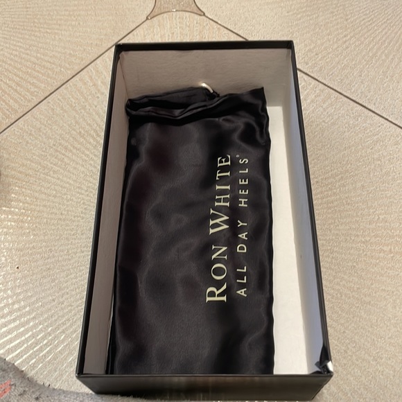 Ron white 8,5 never worn - Picture 4 of 4